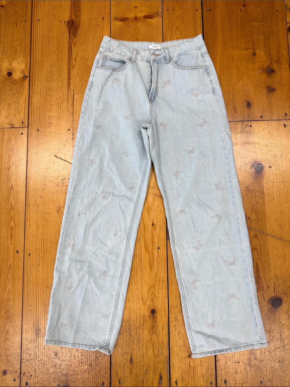 Forever 21 Light Washed Embroidered Women’s Jeans